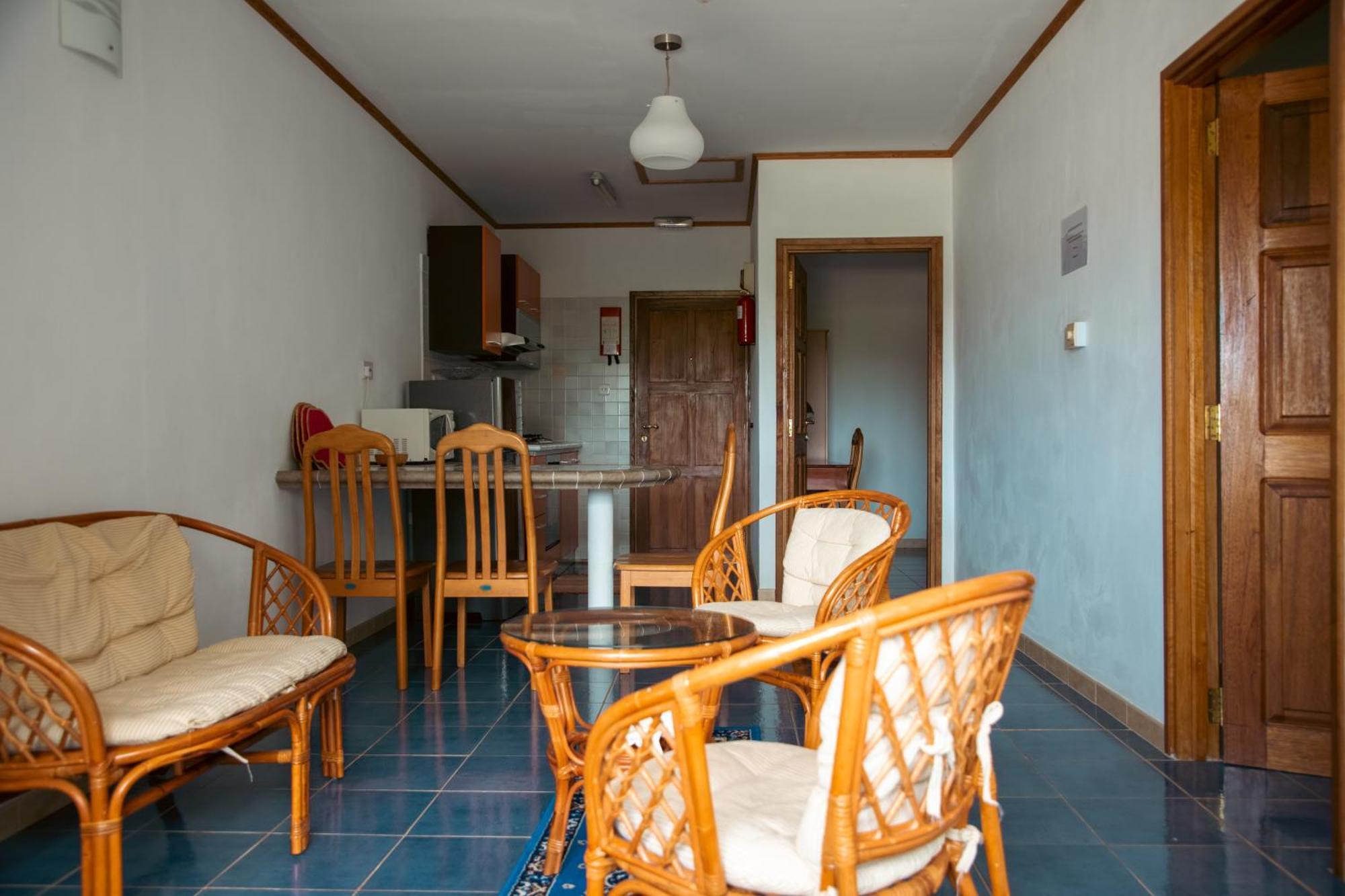 Cavern Apartments Baie Sainte-Anne Extérieur photo