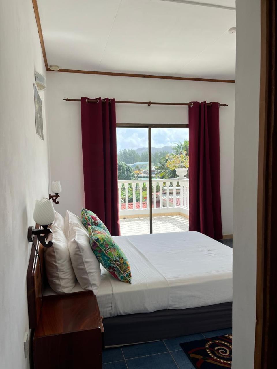 Cavern Apartments Baie Sainte-Anne Chambre photo